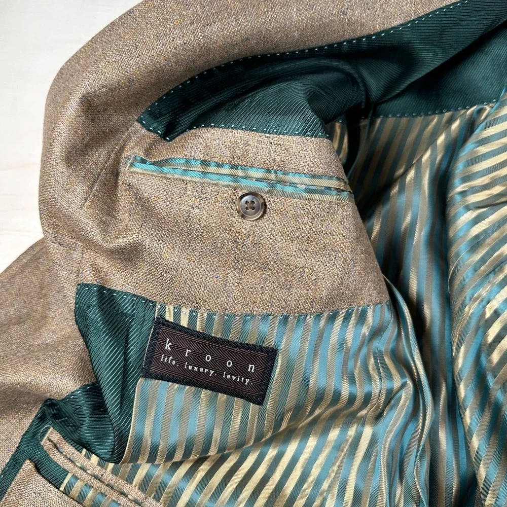 Men's NWOT Kroon 100% Silk Two Button Camel Brown Sport Coat‎ Size 46 R Blazer